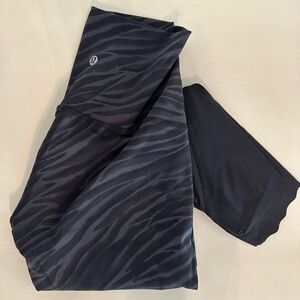 Lululemon Athletica Align scallop bottom ~ 4